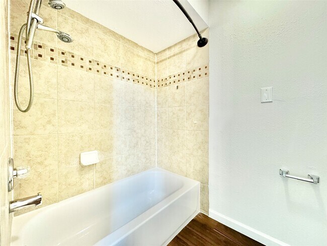 Building Photo - 7914 Oakington Dr