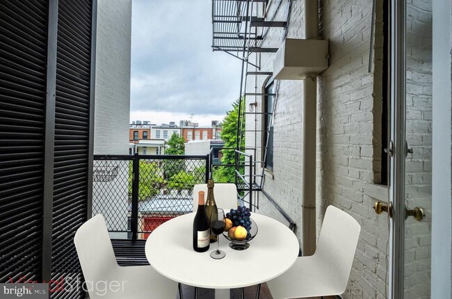 Building Photo - 2153 California St NW