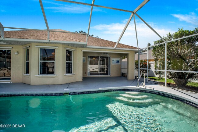 Building Photo - 6115 Sabal Point Cir
