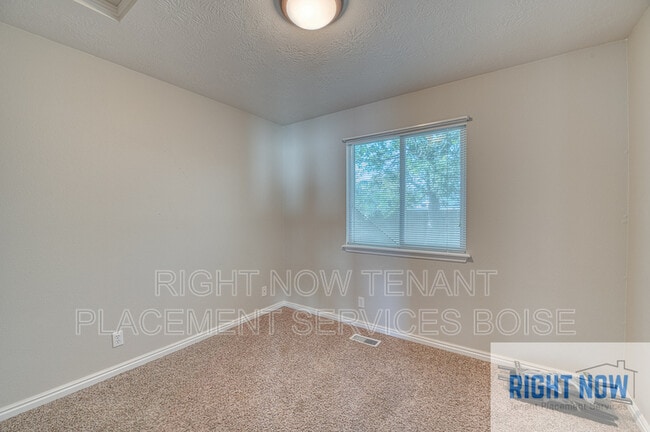 Building Photo - 4141 W Patel Dr