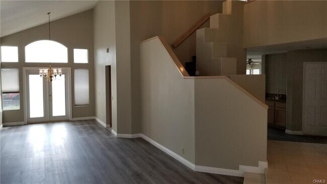 Building Photo - 424 Dylan Dr