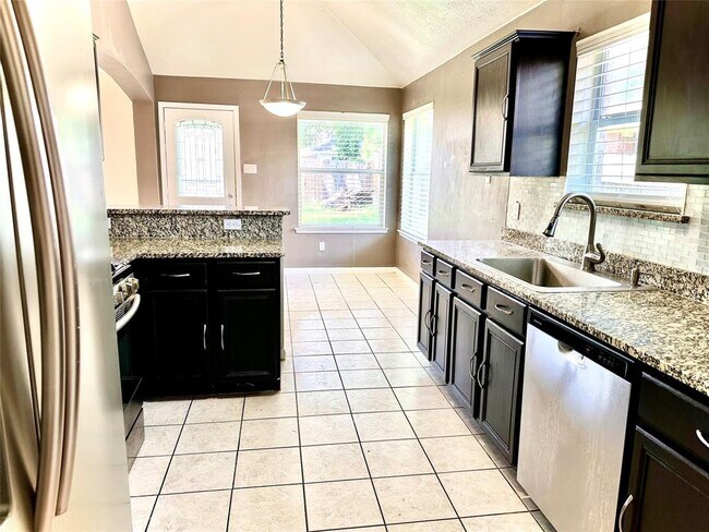 Building Photo - 22207 Falconwood Ln