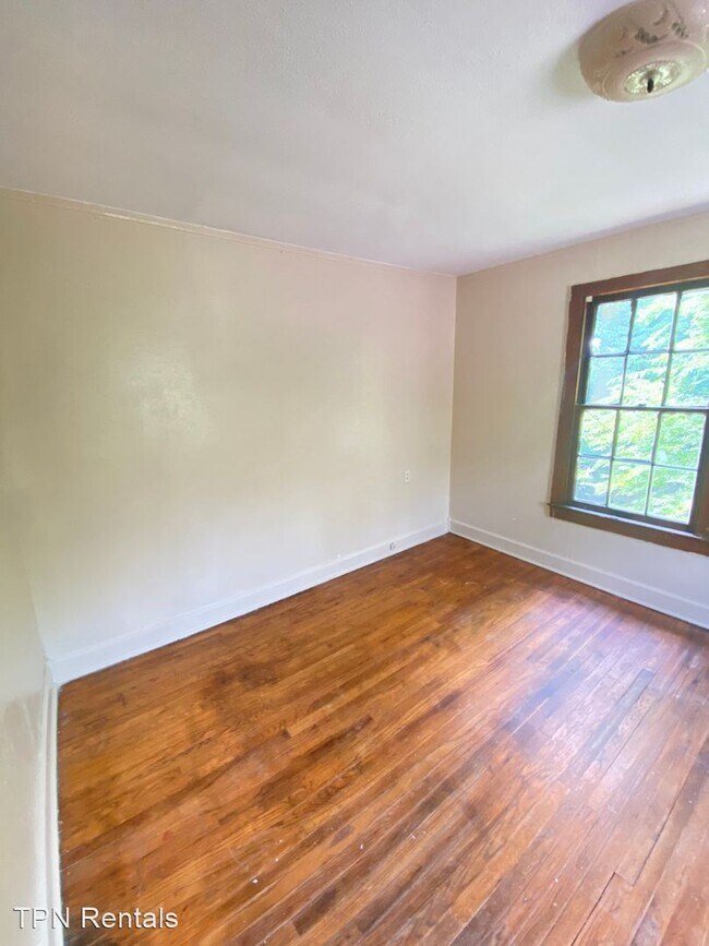 1 br, 1 bath House 111 1/2 Yarbrough 111 Yarborough St Bossier City