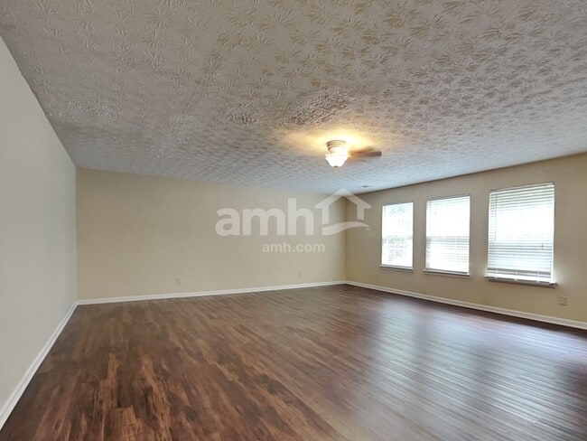 Building Photo - 931 Winding Down Way