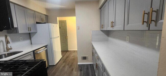Building Photo - 124 Wood Mill Dr