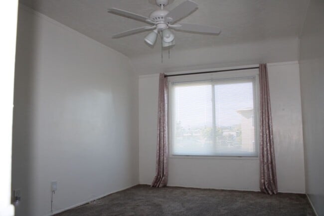 Building Photo - 500 Civic Center St