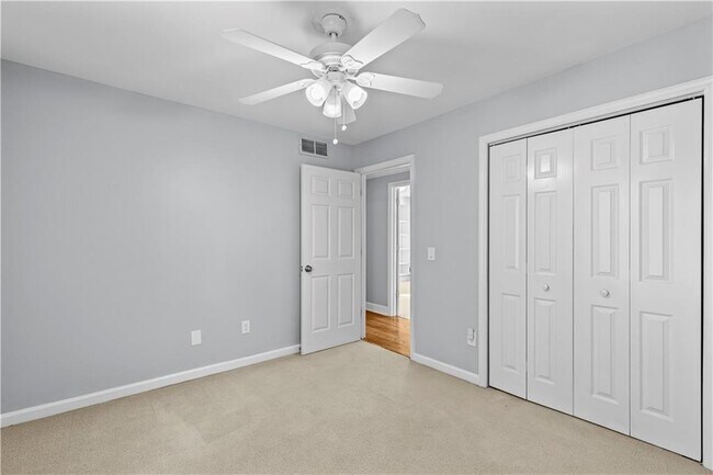 Building Photo - 3460 Goldenrod Dr