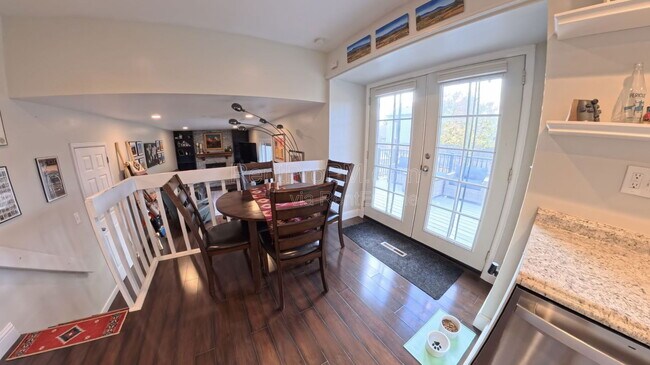 Building Photo - 1013 Timber Ln