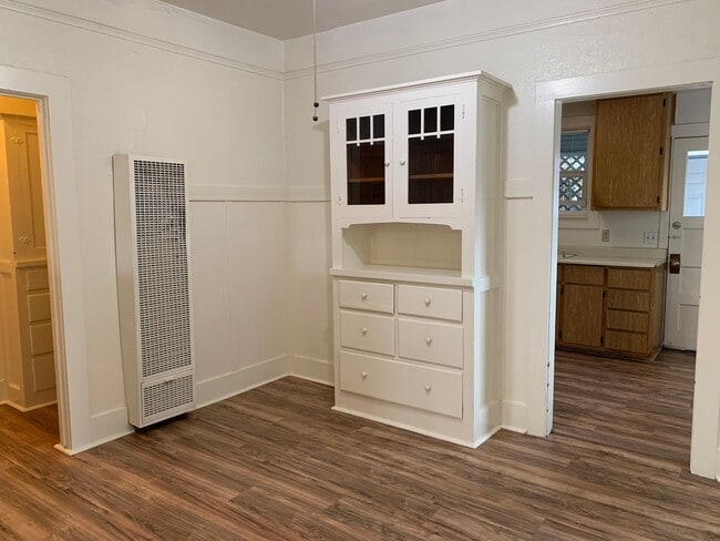 Building Photo - 2 bed/1 ba cottage - downtown Yuba City area