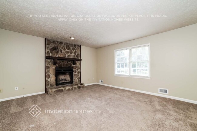 Building Photo - 104 Village Ct