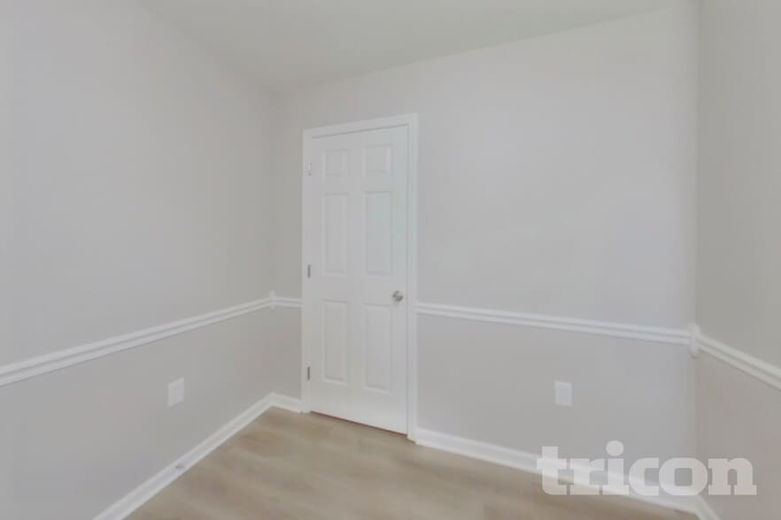 Building Photo - 9022 Jaldena Dr