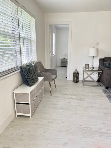 Building Photo - 201 Columbus Pky