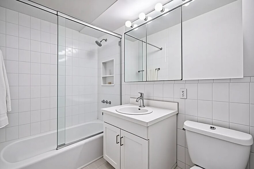 Building Photo - 108 E 35th St