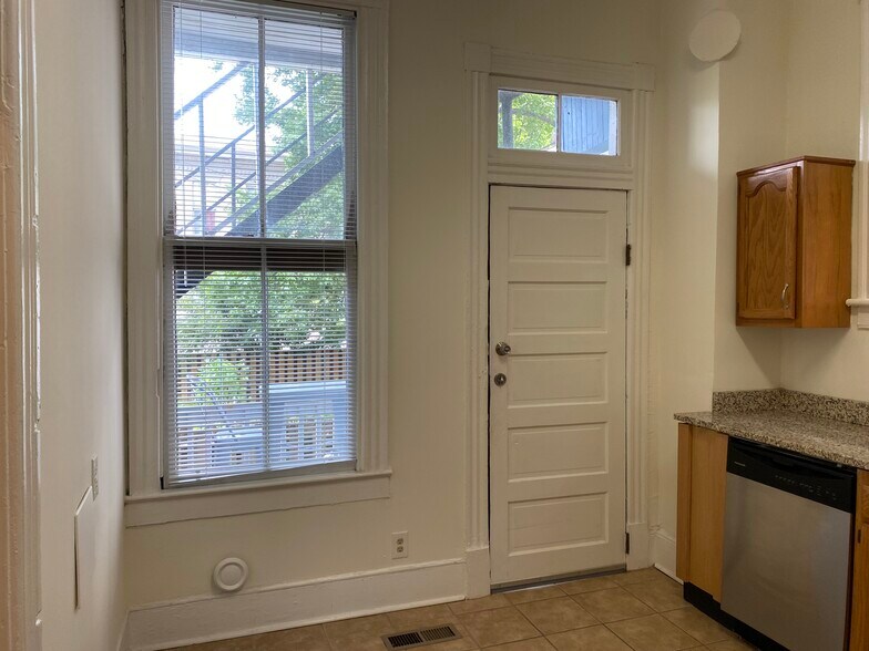 Building Photo - 1116 Habersham St