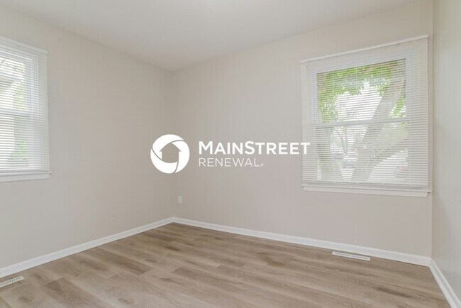 Building Photo - 3 Bedroom Pet-Friendly Home in BELTON, MO with Main Street Renewal