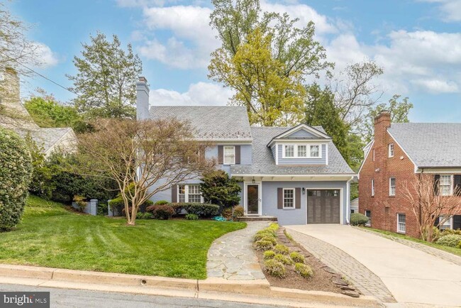 Primary Photo - 3209 Thornapple St