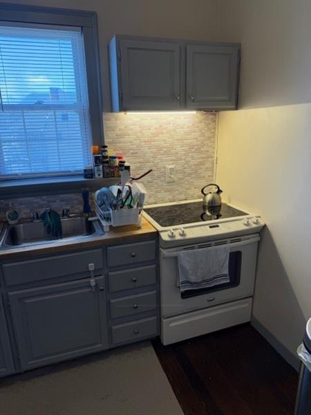 Building Photo - 42 Highland Ave