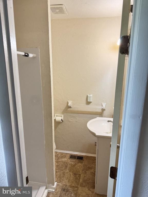 Building Photo - 4435 Willow Tree Ln