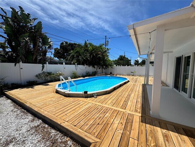 Building Photo - 13940 Antigua Dr
