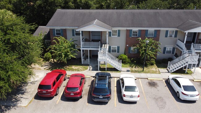 Building Photo - 3930 Azalea Dr