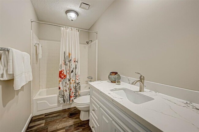 Building Photo - 13002 Kingsmill Dr