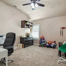 Building Photo - 15524 Sweetpine Ln