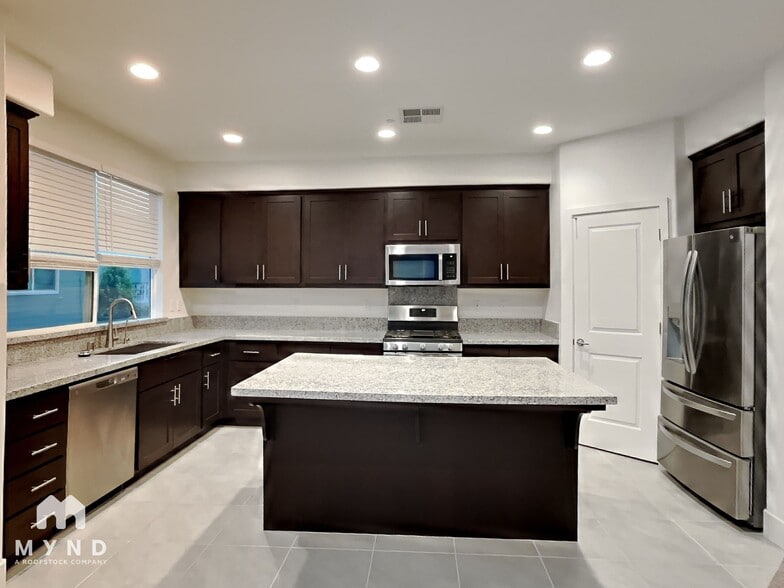 Building Photo - 1634 Portside Way