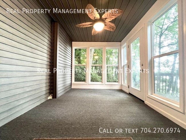 Building Photo - 3324 Sadler Rd