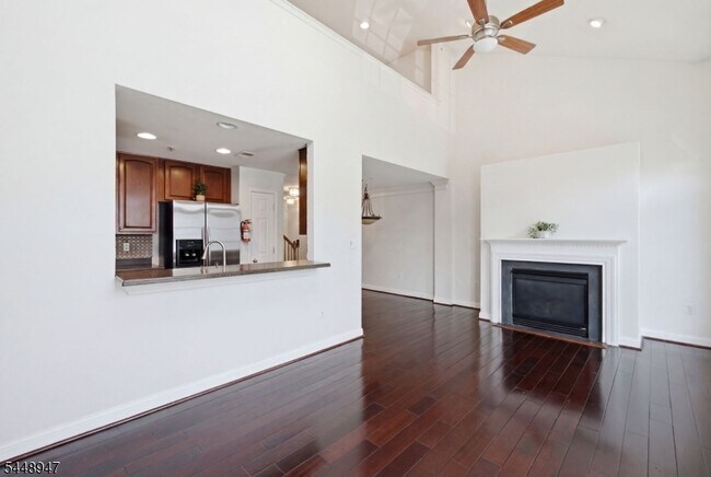 Building Photo - 408 Donato Cir