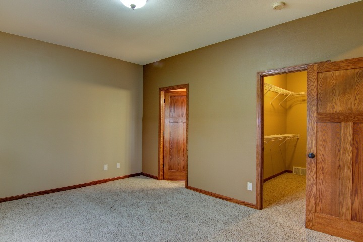 Building Photo - 958 Parkland Dr