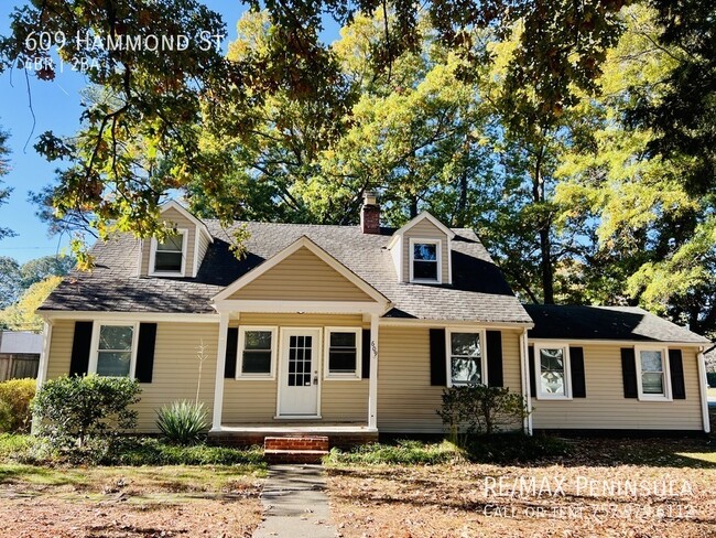 Building Photo - 609 Hammond St