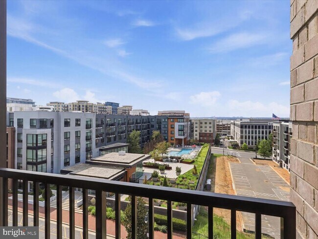 Building Photo - 100 St Ives Pl