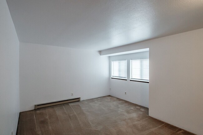 Building Photo - 415-01 Krasilovsky