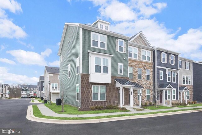 Building Photo - 1624 Aster Ln