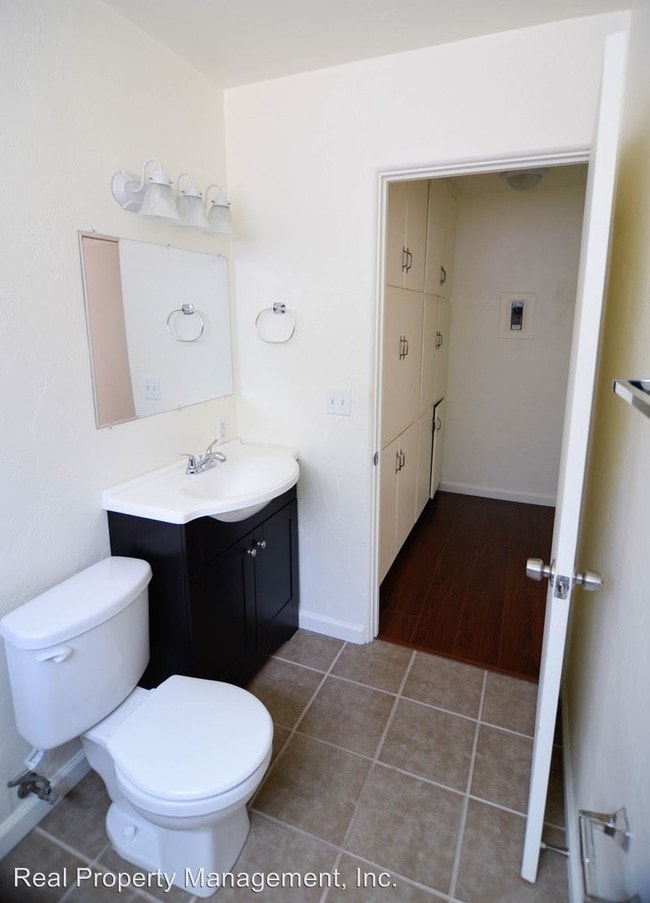 Building Photo - 2850 Pioneer Dr