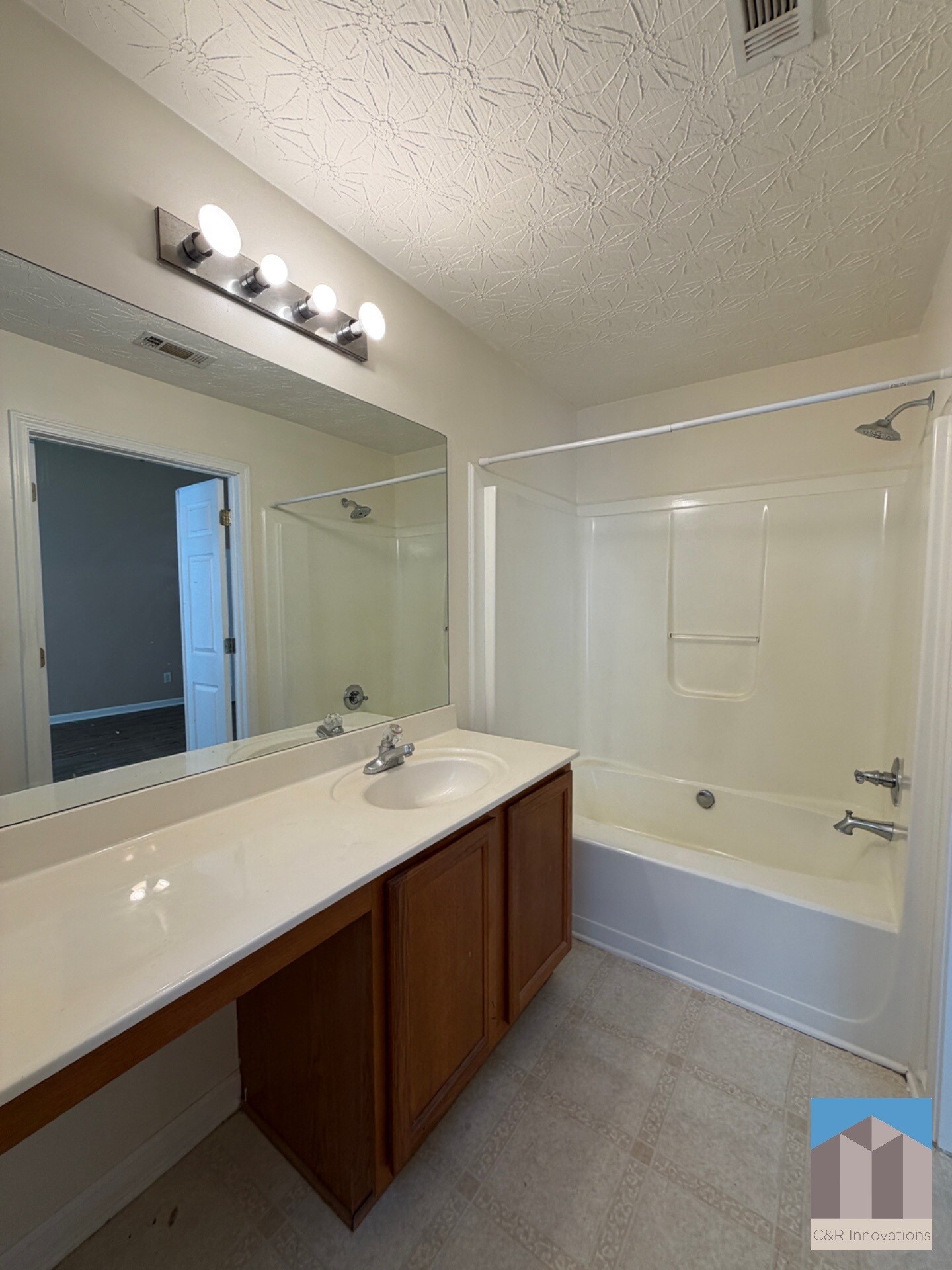 Building Photo - 644 Kenridge Dr
