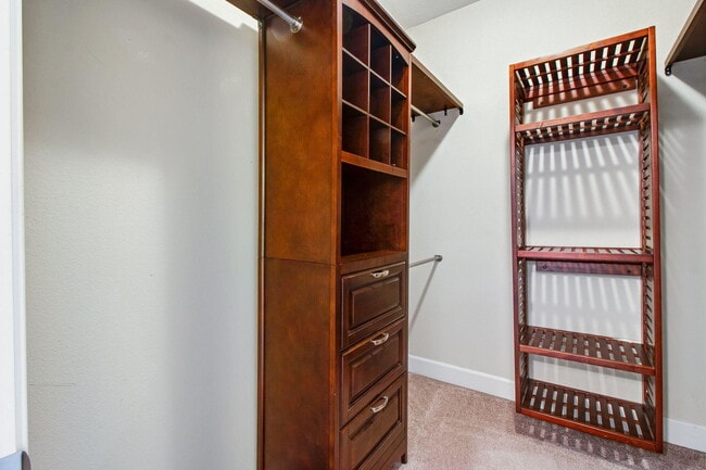 Building Photo - 408 Arbor Lake Dr