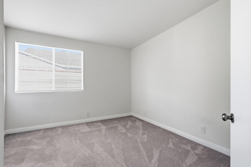 Building Photo - 6120 Case Ave