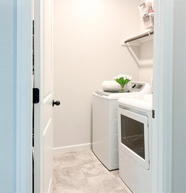 Building Photo - 166 Twistleaf Dr