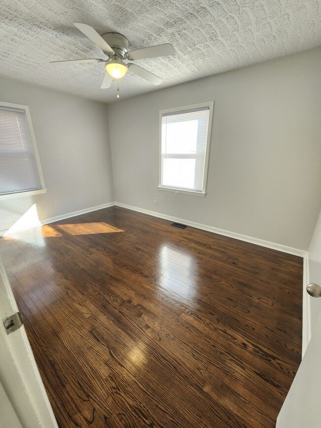 Building Photo - Cute home for rent