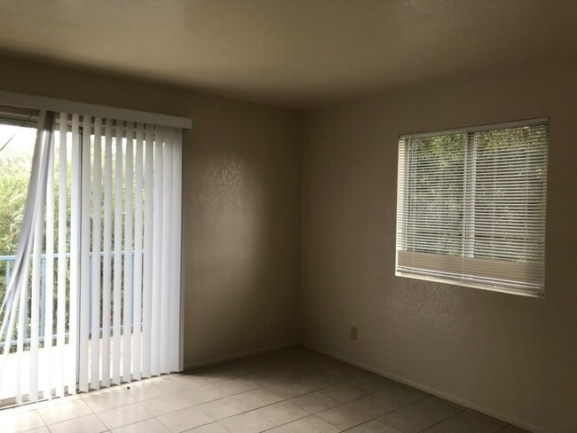 Building Photo - 850 Camino Lindo