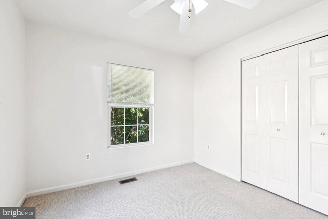Building Photo - 1280 Terrace Ln
