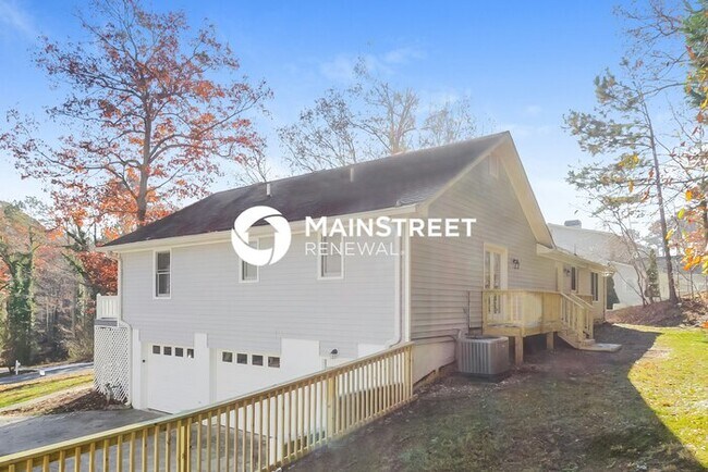 Building Photo - 3 Bedroom Pet-Friendly Home in CARTERSVILLE, GA with Main Street Renewal