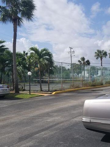 Building Photo - 720 N Dixie Hwy