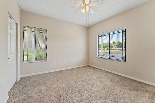 Building Photo - 2807 Veronia Dr