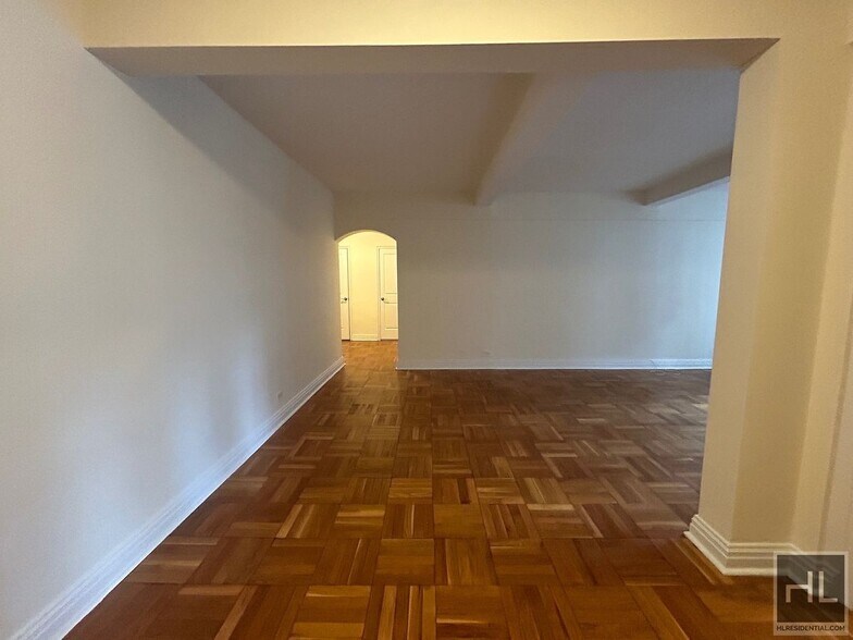 Building Photo - EAST 56 STREET