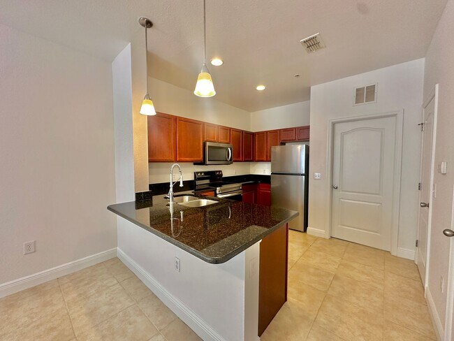 Building Photo - 2926 SW 35th Pl