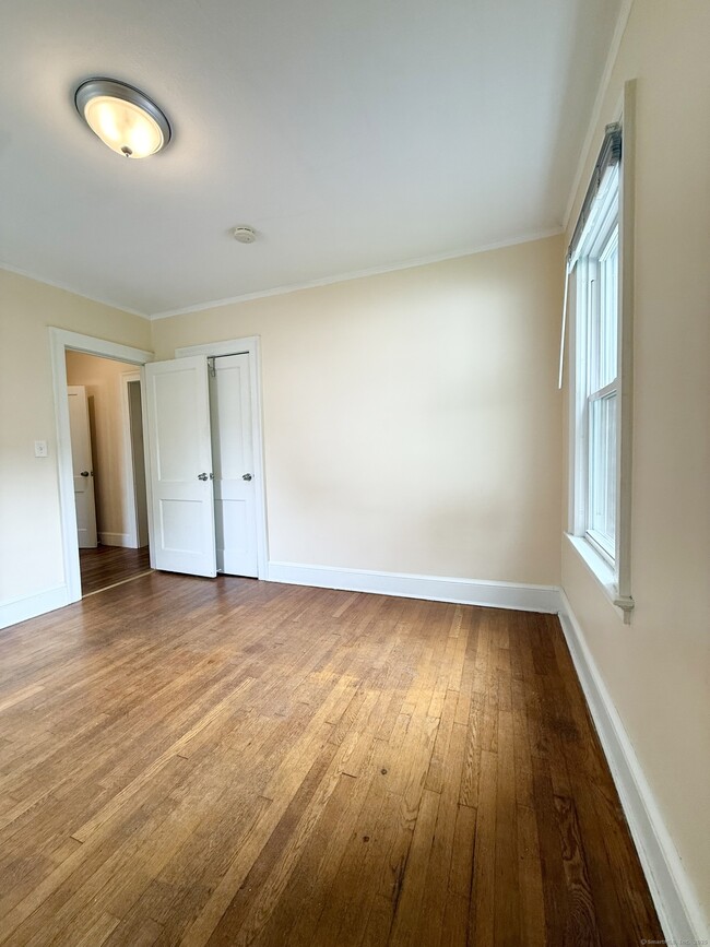 Building Photo - 47 Argyle Ave