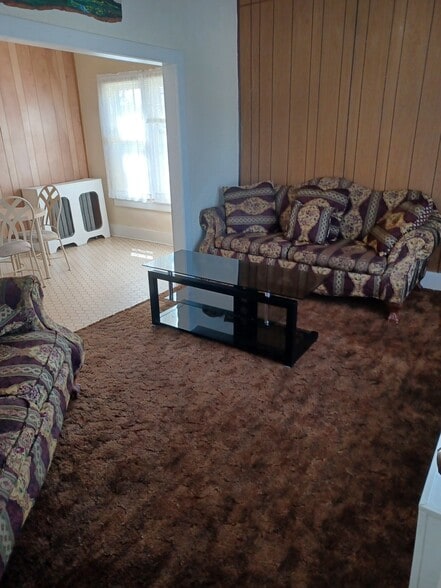 Building Photo - 618 W Buffalo St