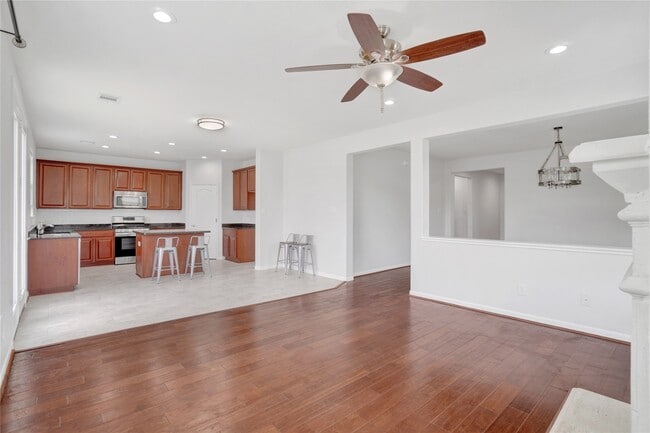 Building Photo - 10514 Kentington Oak Dr